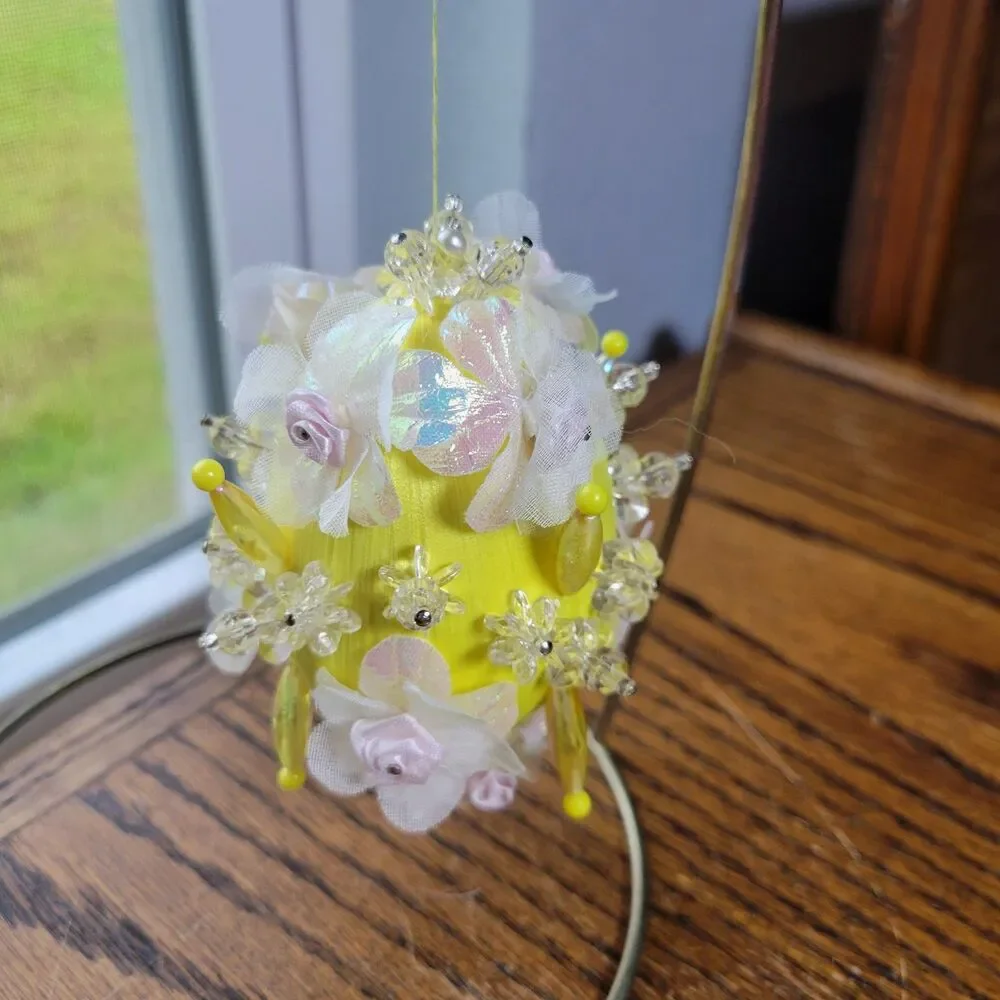 Vtg Ornate Easter Egg Handmade Beaded Push Pin Satin Basket Filler Yellow Egg